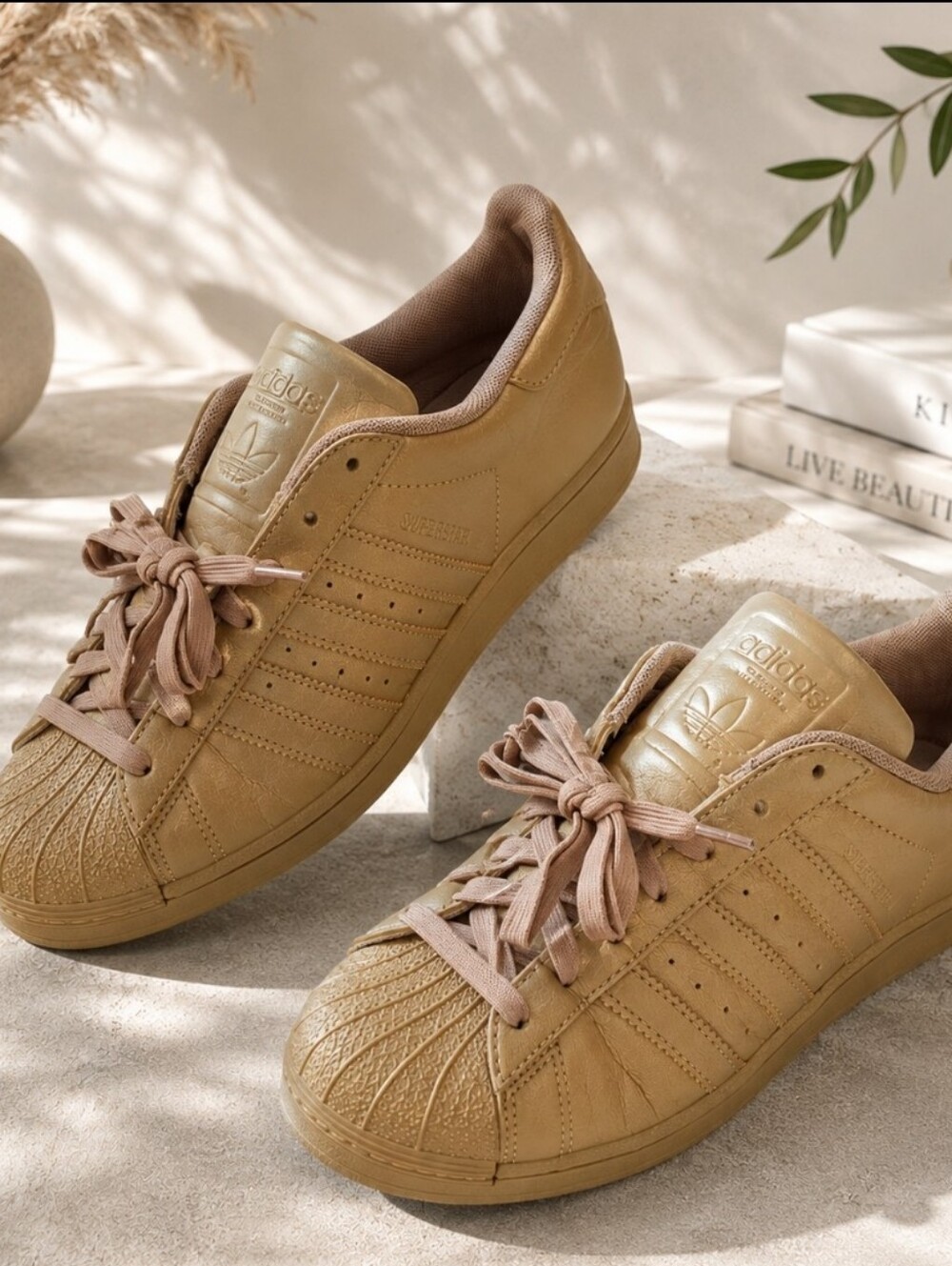 Adidas  Sneakers